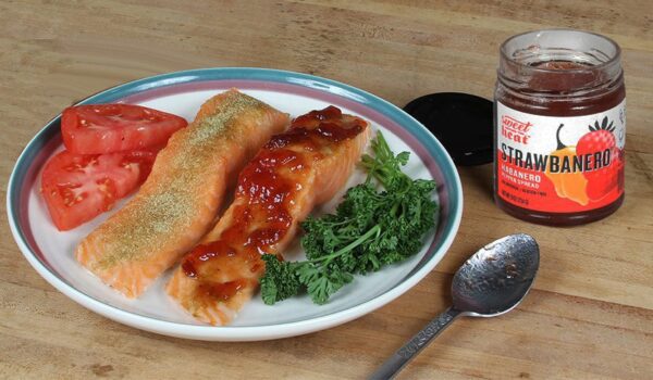 Salmon with Strawberry pepper spread