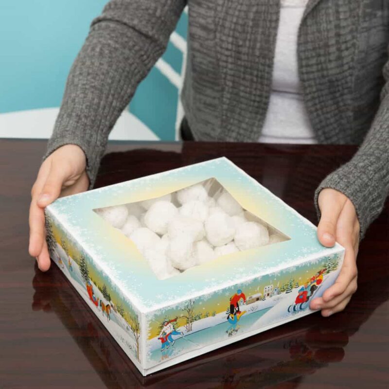 Winter Wonderland Box 9 x 9 x 2 Winter Wonderland Box 9 x 9 x 2.5 in - 150 Pack (360159)
